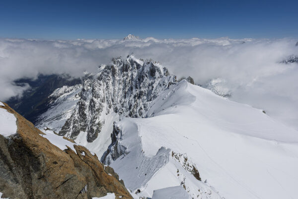 Au dessus des nuages